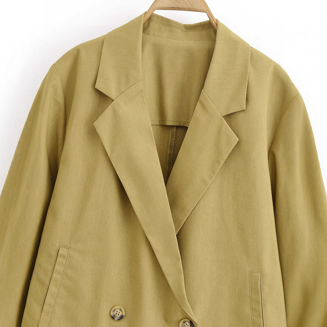 Stylish cropped blazer for women