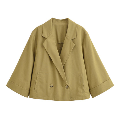 Stylish cropped blazer for women