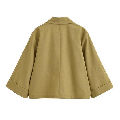 Stylish cropped blazer for women